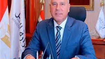 وزير النقل: استقبال الدفعة الأولى لـ6 أوناش ساحة كهربية لمحطة تحيا مصر بميناء الإسكندرية