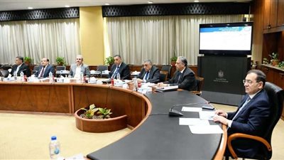 وزير البترول والثروة المعدنية يتابع بدء تنفيذ المنطقة البترولية الجديدة بالتبين