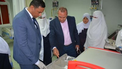 محافظ الدقهلية يتفقد مستشفى العزل بمدينة 