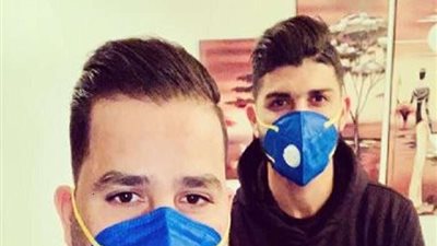 مصطفى فتحي مداعباً فرجاني وبن شرقي: 