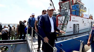 مصطفى مدبولي يستعرض تفاصيل مشروعات مستثمري المنطقة الاقتصادية بشرق بورسعيد