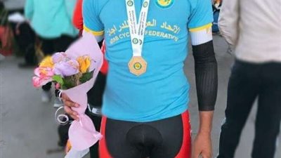 لاعب منتخب الدراجات يدعم حملة 