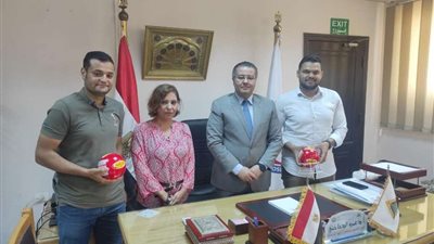 جامعة بنها   تستعين بكرات الإيلايد فاير