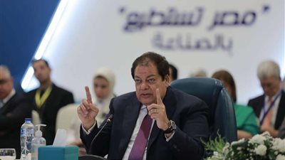 بكري يكشف تفاصيل لقاء أبو العينين بـ رئيس المجلس الرئاسي اليمني