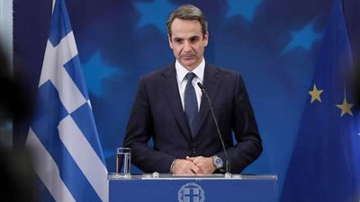 رئيس الوزراء اليوناني يطالب 