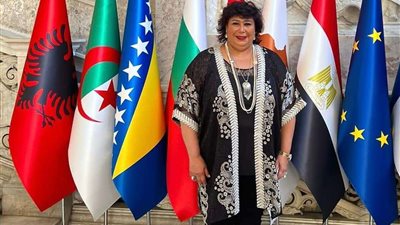 وزيرة الثقافة تستعرض جهود مصر لدعم الابداع ورعاية الموهوبين بمؤتمر نابولي