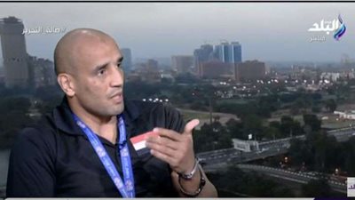 بطل الملاكمة يخوض تدريبته في الفيوم