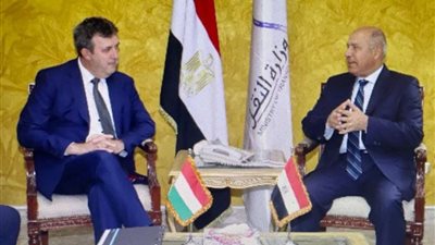 النقل: تعاون مصري مجري في مجال الأتوبيسات الكهربائية