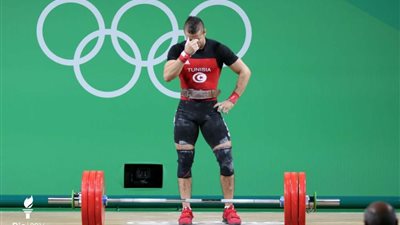 بن هنية يطالب الرياضيين بعدم اليأس