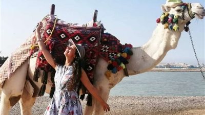 ياسمين رحمي تنشر صورة لها من إجازتها الصيفية