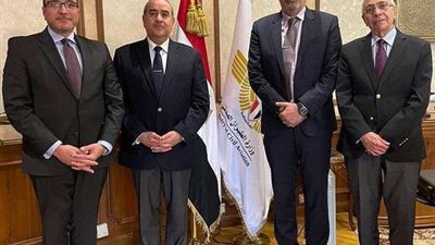 مباحثات مصرية مجرية لتعزيز التعاون في مجال الطيران المدني