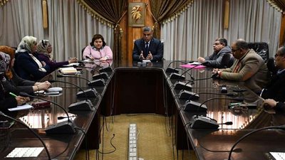 قناة السويس تستعرض جهود مصر في التحول نحو الطاقة النظيفة