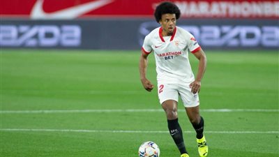 إشبيلية يقترب من ضم نجم برشلونة في الميركاتو الصيفي