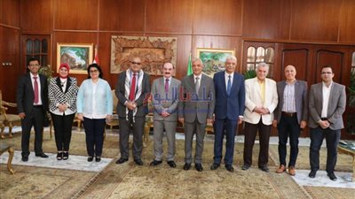 رئيس جامعة المنوفية يستقبل قنصل عام فلسطين