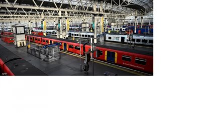 موجة من الإضراب تؤثر على حركة القطارات ببريطانيا ومطالب بزيادة الأجور