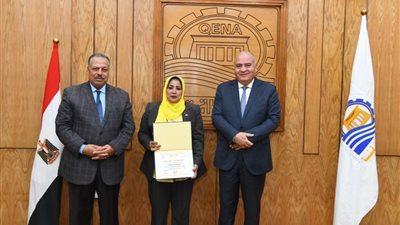 محافظ قنا يكرم قيادات المحافظة المشرفة لدورهم الفعال داخل المجتمع