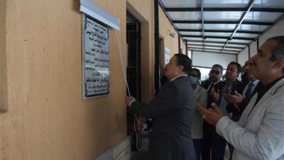 رئيس جامعة بنها يتفقد أعمال التطوير ويفتتح وحدة الخريجين بكلية التجارة