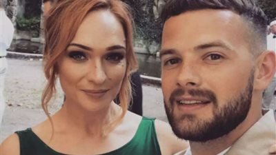 قبل ساعات من حفل زفافها.. وفاة خطيبة المذيع إكس فاكتور توم مان