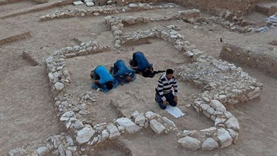 قصة عثور إسرائيل على بقايا أقدم مسجد في صحراء النقب | فيديو