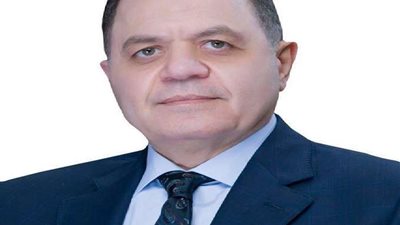 أمن القاهرة يساعد مسنة في صرف معاشها