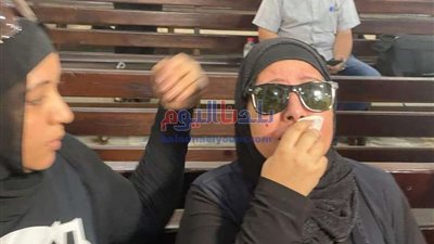والدة نيرة أشرف وسط انهيارها داخل المحكمة:  إن شاء الله إعدام.. مفيش حاجة تبرد ناري