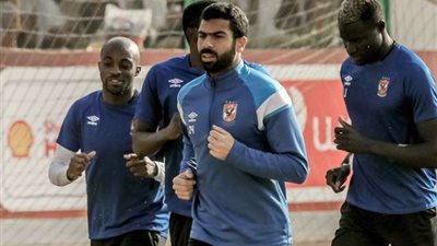 أحمد فتحي يغازل جماهير الأهلي عبر انستجرام