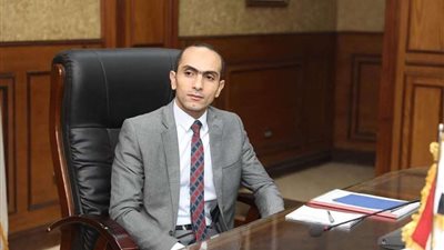 نائب محافظ سوهاج يبحث آليات تقديم المساعدات اللازمة للأسر الأكثر احتياجًا