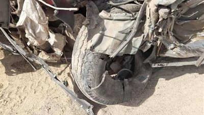 انقلاب ميكروباص من أعلي المحور المركزي بالجيزة