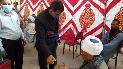 محافظ سوهاج: صرف المعاشات دون معوقات بالتنسيق مع الأجهزة المعنية