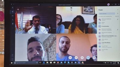 عبر تقنية الفيديو.. وزير الرياضة يطمئن على اللاعبين بالحجر الصحي