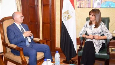 وزيرة الهجرة تستقبل مساعد نائب وزير الخارجية الكندي لبحث سبل التعاون المشترك