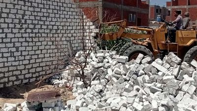 إزالة 18 تعدي بمساحة 1471 متر مربع بمركزي كفر الدوار و بدر في البحيرة