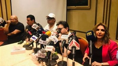 انسحاب هاني شاكر من مؤتمر اعتذار شاكوش لنقابة الموسيقيين  بسبب مشادة كلامية .. تفاصيل