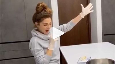 شاهد.. رقص ميريام فارس في المطبخ أثناء تجهيز كعك العيد