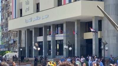 وصول المتهم بقتل فتاة المنصورة  للمحكمة في ثاني جلسات محاكمته