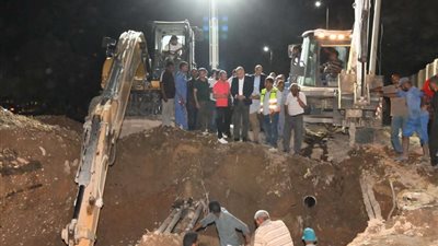 محافظ قنا: انتهاء إصلاح خط الصرف الصحي وعودة مياه الشرب خلال 3 ساعات