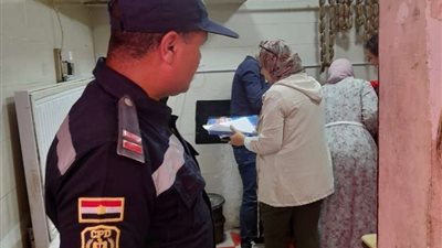 20 إنذار بالغلق خلال حملة تفتيشية علي مطاعم مطروح