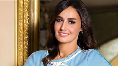 إطلالة جديدة لـ حلا شيحة من كواليس 