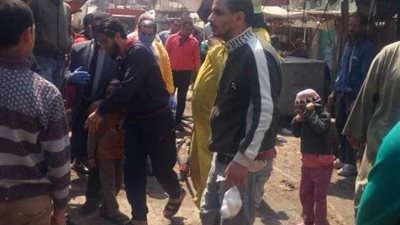 شباب شبرا الخيمة يعقمون سوق بهتيم لمواجهة كورونا