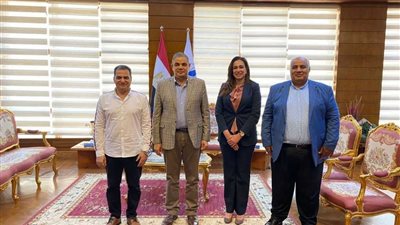 نائب محافظ البحيرة تجتمع مع مسئولى جامعة كفر الشيخ لمناقشة المعوقات التى تواجه الإشتراطات الجديدة للبناء