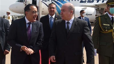 بدء توقيع الاتفاقيات ومذكرات التفاهم بين مصر والجزائر