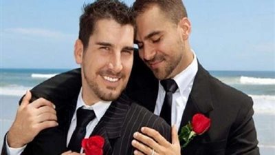 مرض يتفشى بين الرجال المثليين وثنائيي الجنس كأسوأ الحالات بتاريخ الولايات المتحدة