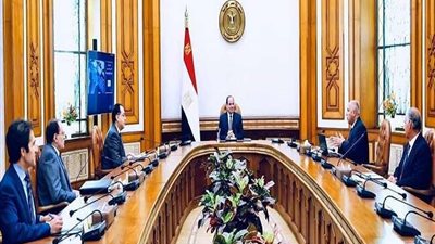 الرئيس السيسى يوجه باستمرار جهود مشروعات الطرق وتحديث منظومة النقل