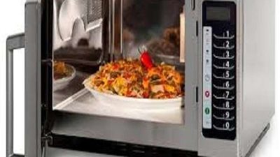 أحذر منها .. أطعمة تتحول الى سموم عند تسخينها