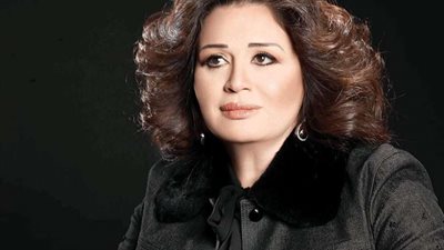 تكريم إلهام شاهين من مهرجان فاس السينمائي بالمغرب