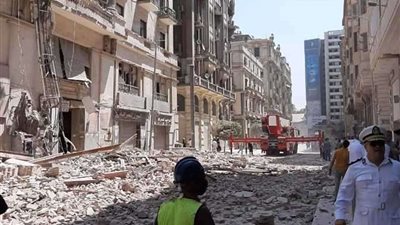 مصرع شخص ووالدته في انهيار عقار قديم بالإسكندرية