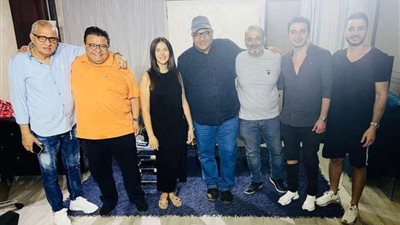 أيمن بهجت قمر يكتب أغاني مسرحية 