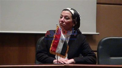 وزيرة البيئة: موقع إلكتروني لتجميع النفايات الطبية خلال أسبوع