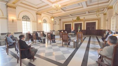 جامعة القاهرة تنتهي من اختيار مدرسة لعزل مصابي كورونا من هيئة التدريس والأطقم الطبية