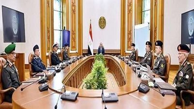بالتفاصيل.. شاهد اجتماع الرئيس السيسي مع وزيري الدفاع والإنتاج الحربي
